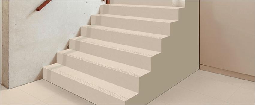 Classy and Welcoming Stairs case tile ideas