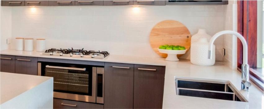 white backsplash idea for kitchen