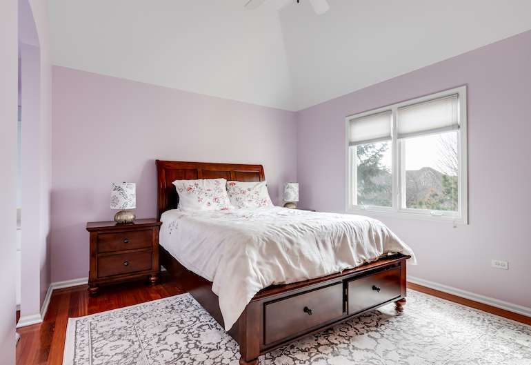 White and Purple Contrast Ceiling