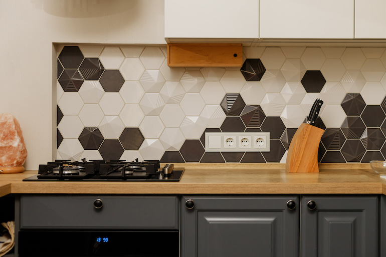 Black and White Honeycomb kitchen backsplash combination