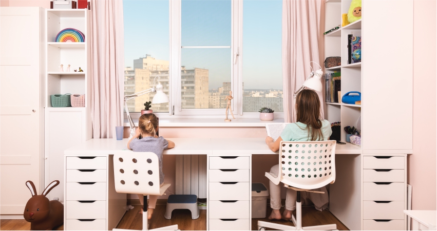double desks for kids in their bedroom