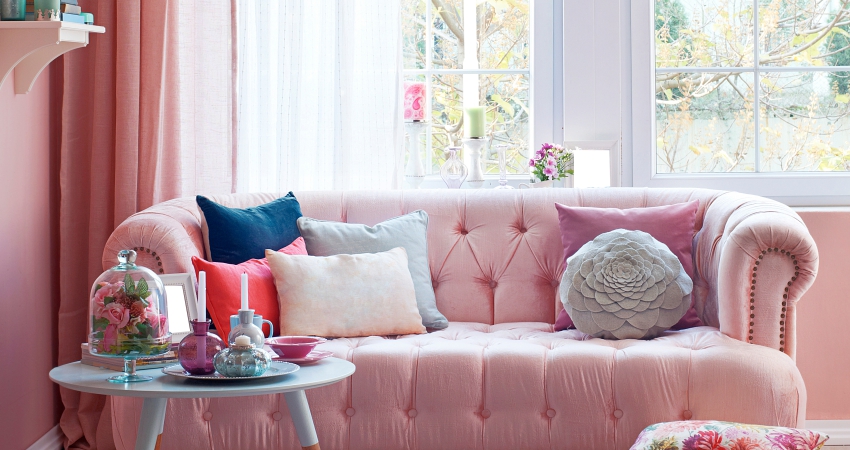 Decorative Pink Sofa 