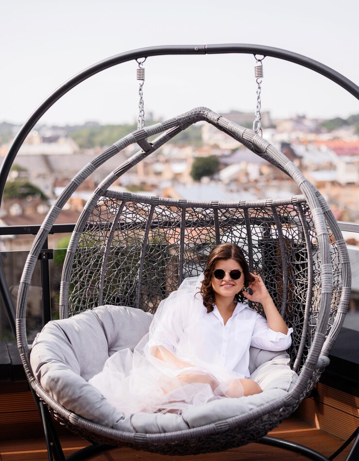 Balcony design with hammock