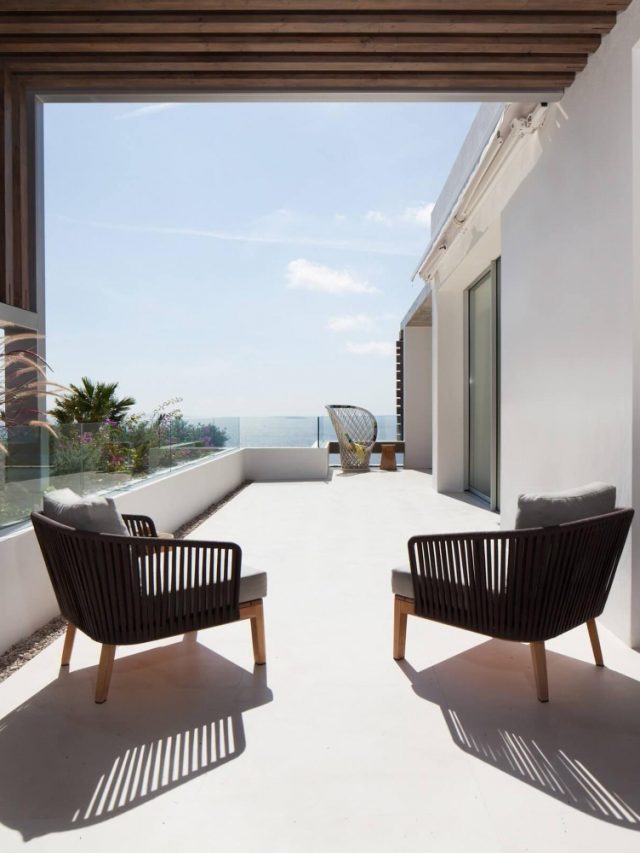 Cool Roof Tiles: Lower Temperatures, Lower Bills