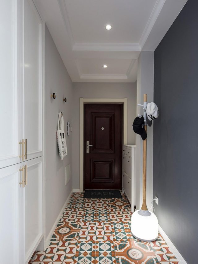 8 Inviting Small Entryway Tile Ideas for 2025