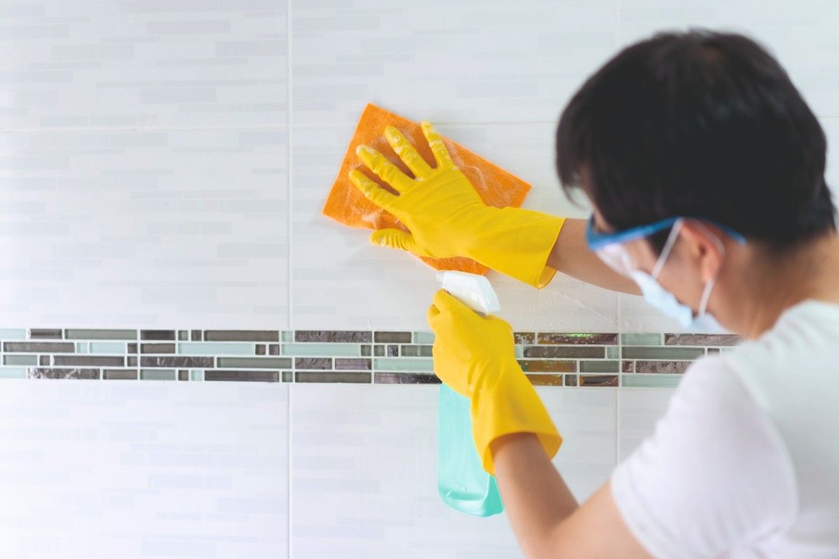 How to Get Rid of Hard Water Stains on Tile